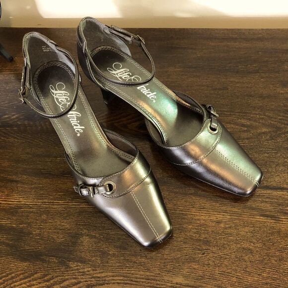 LIFE Stride pewter gray color size 7 - Picture 1 of 9